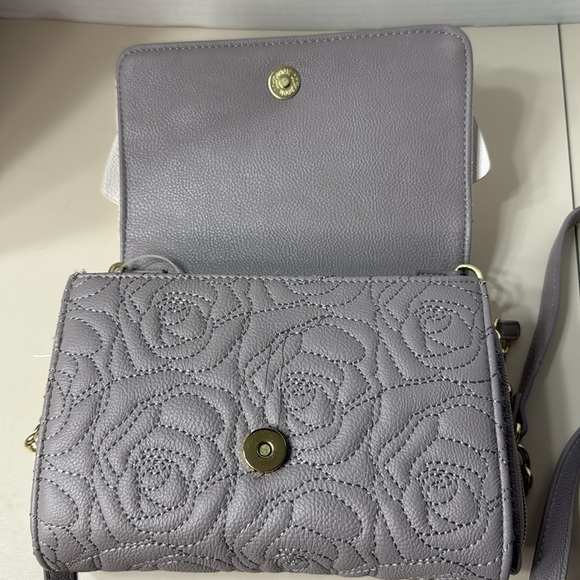 Betsey Johnson Elegant Cream Pink Bow Accent Women's Bag Gold Tone Hardware New - Picture 8 of 10